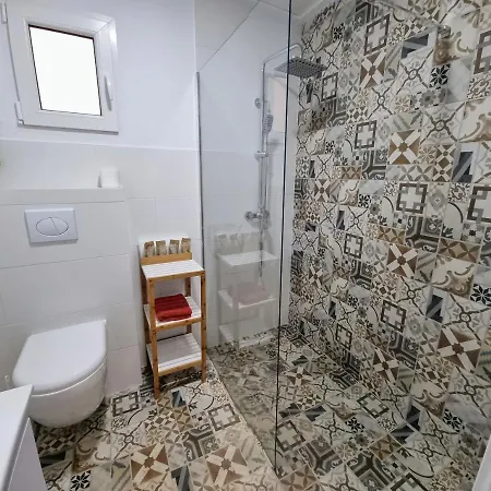 Camino Al Castillo アパート *